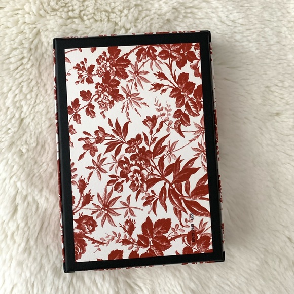 Gucci Bloom Rollerball Box/Holder - Picture 2 of 3